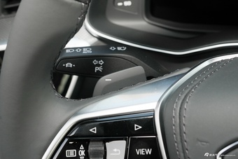 2026款奥迪A6L 40 TFSI 豪华动感型