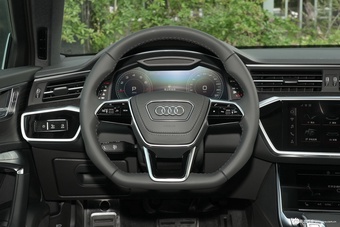 2026款奥迪A6L 45 TFSI quattro 臻选动感型+尊享包