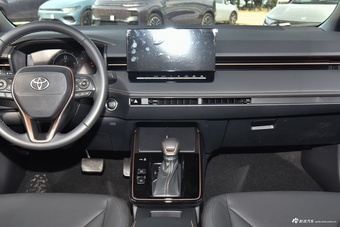 2026款雷凌L 汽油版 2.0L 豪华版