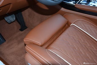 2019款宝马7系740Li xDrive行政型豪华套装