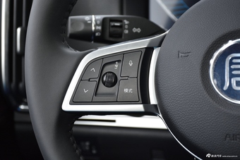 2019款比亚迪唐EV600D 四驱智联创世版