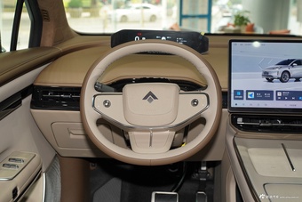 2025款昊铂HT 670 Max版