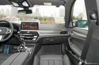 2022款宝马5系(进口) 改款二 530i 风尚版 M运动套装