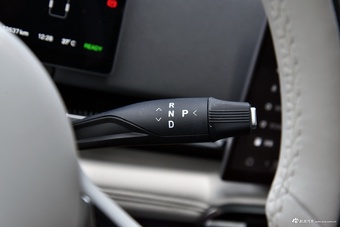 2025款梦想家 PHEV 四驱尊贵鲲鹏版