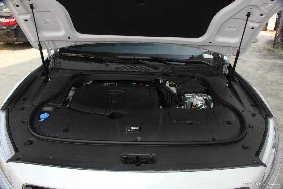 2018款吉利博瑞GE新能源PHEV 耀享版