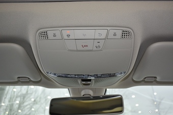 2019款奔驰E级改款2.0T自动运动时尚型300L