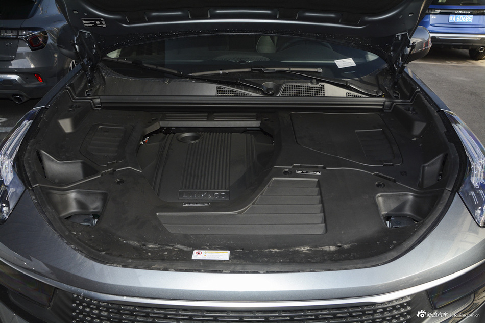 2018款领克01 1.5T PHEV 劲Lite