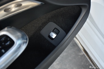 2024款奔驰E级 E 260 L 运动型