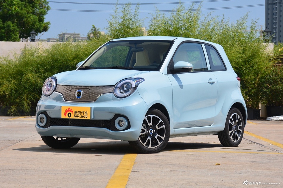 2021款华晨新日i03标准型