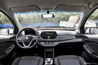  2019款宝骏310 1.2L自动舒适型