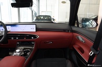 2025款捷尼赛思GV70 2.5T 四驱旗舰运动套件版