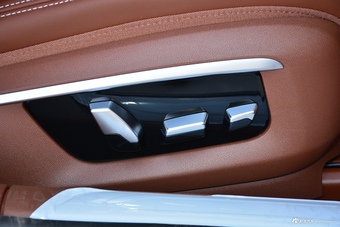 2019款宝马7系740Li xDrive行政型豪华套装