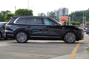 2025款吉利银河M9 210km 四驱领航版