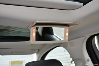 2018款捷豹XJL 3.0L自动SC两驱典雅商务版 