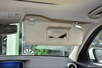 2019款奔驰E级改款2.0T自动运动时尚型300L