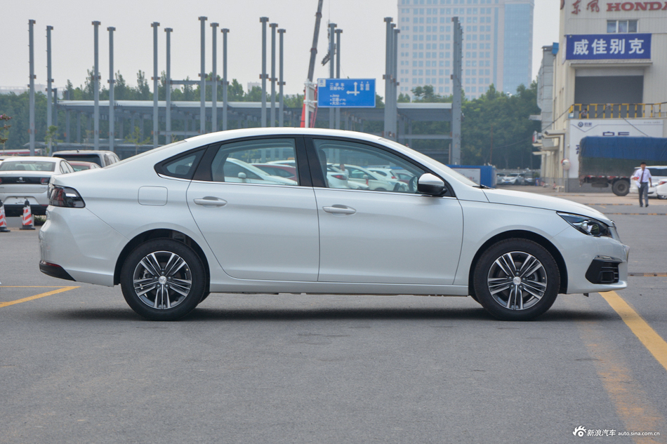 6月新车比价 标致308上海7.35万起