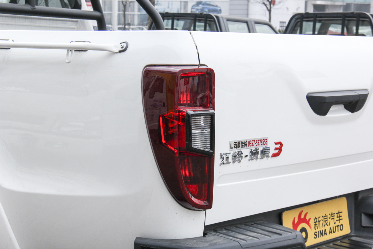 2018款域虎3 2.5T手动柴油四驱进取版标准轴距