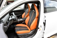 2025款长安UNI-V 1.5T 500Bar尊贵运动型