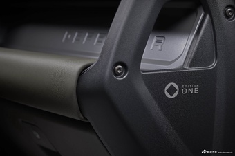 2026款路虎卫士 110 OCTA