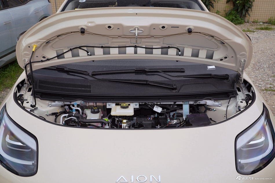 2025款AION UT 330星辉版