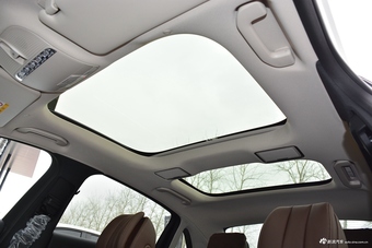 2019款奔驰E级改款2.0T自动运动时尚型300L