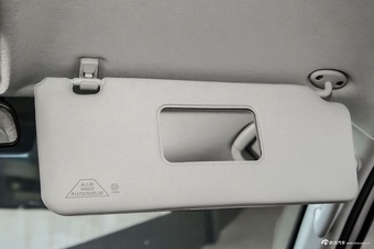 2022款福田征服者5 2.0T自动柴油两驱武林至尊长轴4F20TC