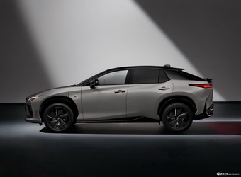 2025款雷克萨斯RZ 550e F SPORT 官图
