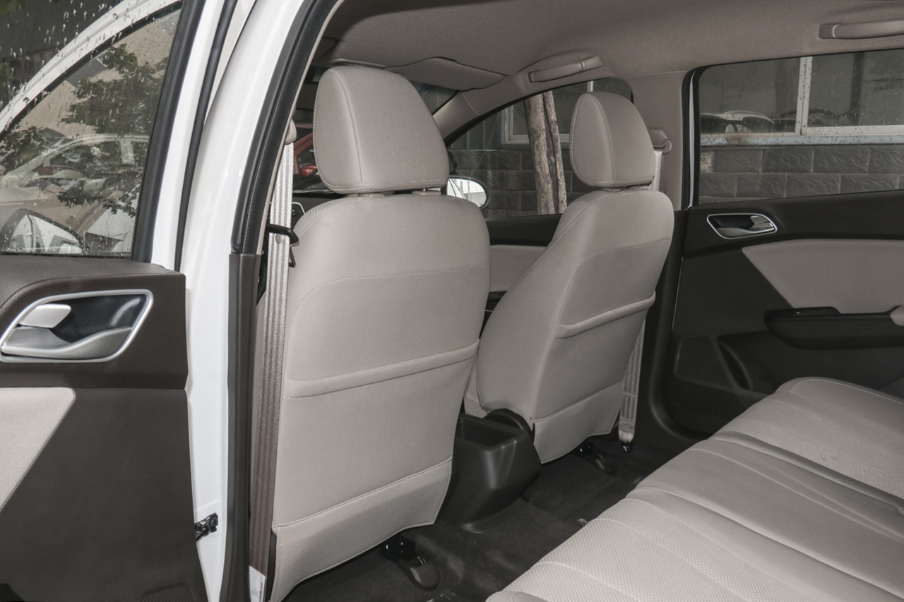 2019款宝骏310W 1.5L手动舒适型国VI