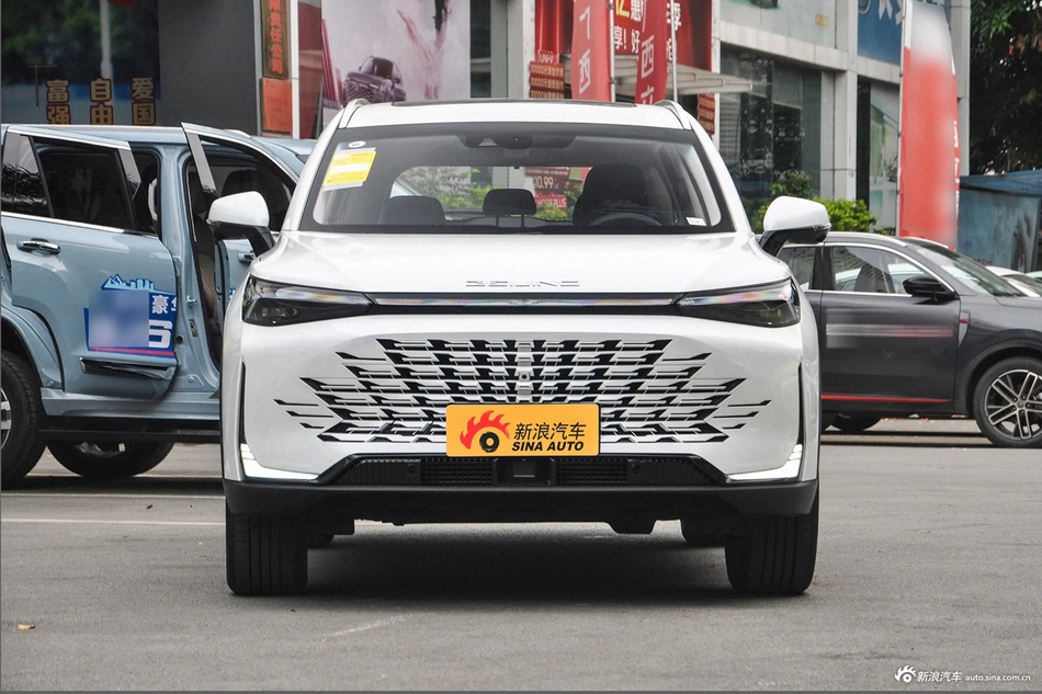 上班族喜欢，外观时尚性能表现好，北京汽车北京X7全国10.64万起