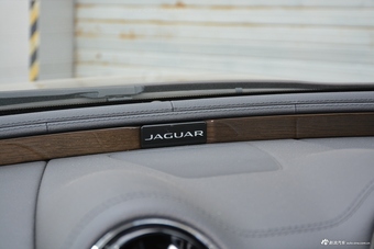 2018款捷豹XJL 3.0L自动SC两驱典雅商务版 