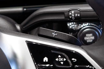 2025款奔驰GLA 200