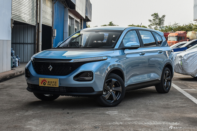 2019款宝骏RM-5 1.5T手动24小时在线精英型6座