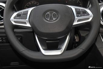 2018款北汽绅宝智行1.5T自动精英版