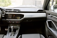 2025款奥迪Q3 45周年典藏版 40TFSI 时尚动感型