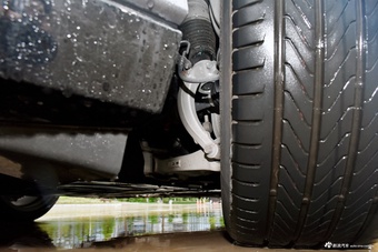 2024款腾势Z9插混 1100km四驱Ultra版