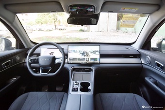 2025款瑞虎8 PLUS C-DM 1.5T 116KM豪华型 5座图片