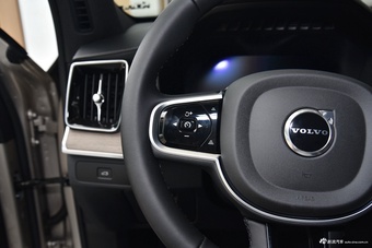 2025款沃尔沃XC90改款 B6 智远豪华版 6座