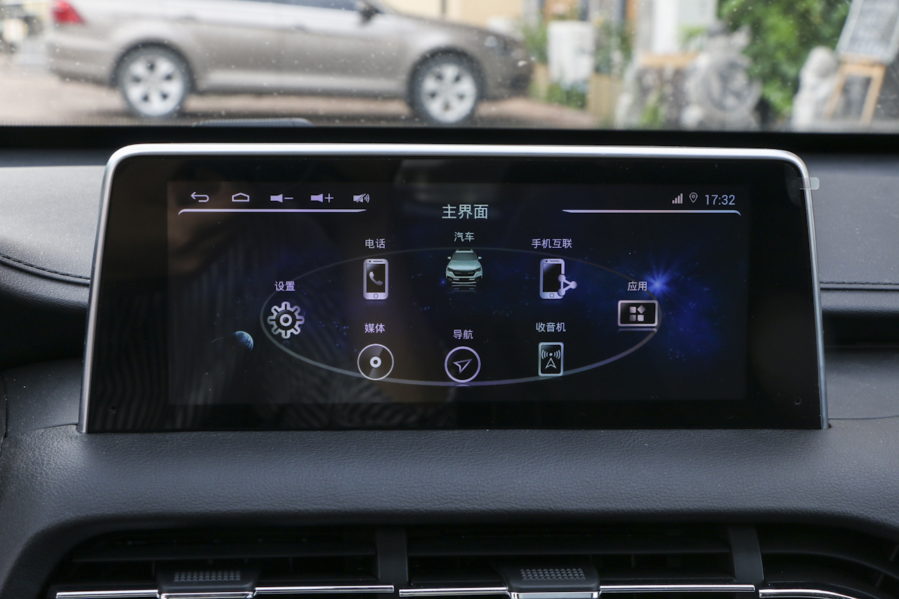 2018款众泰T500 1.5T自动智能互联尊贵型