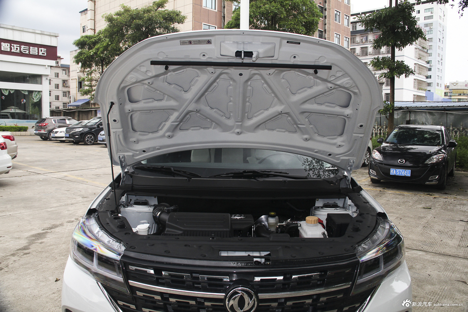 2019款风行T5L 1.8T手动舒适型7座