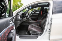 2021款捷尼赛思G70 2.0T 四驱旗舰型