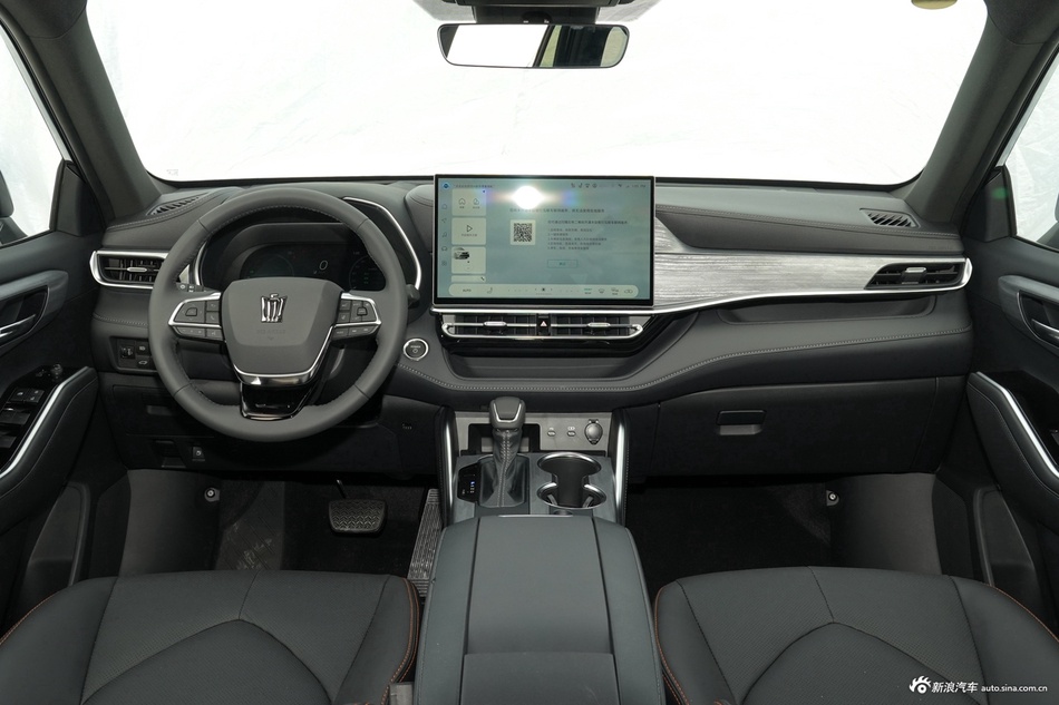 2026款皇冠陆放 2.5L HEV四驱尊贵版