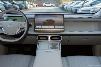 2025款零跑B01 550舒享版