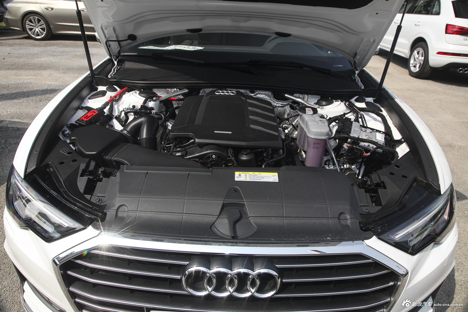 2019款奥迪A6L 2.0T自动45TFSI臻选动感型