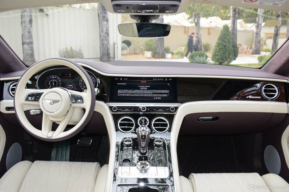 2026款欧陆混动 GT 雅度版