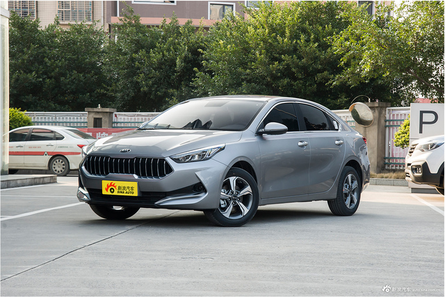 2019款起亚K3 1.5L CVT 智享互联版