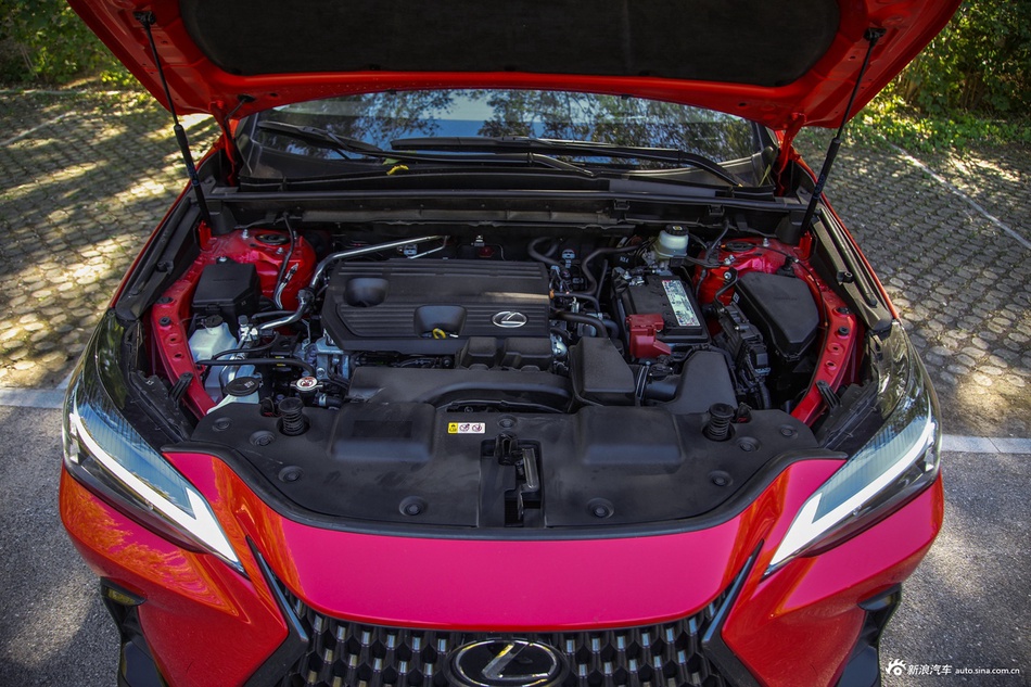 2022款雷克萨斯NX 260 前驱 创享版