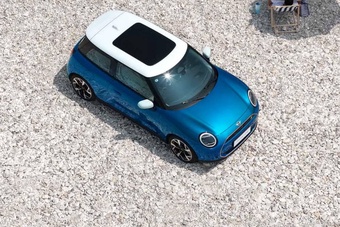 2025款电动MINI COOPER 海盐蓝 官图