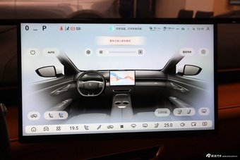 2025款深蓝S07 215Max 深蓝智驾AD PRO增程版