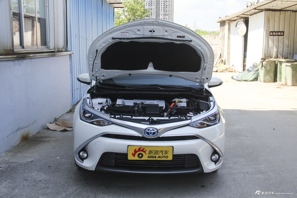 2017款雷凌改款双擎1.8L自动精英版天窗GS国V