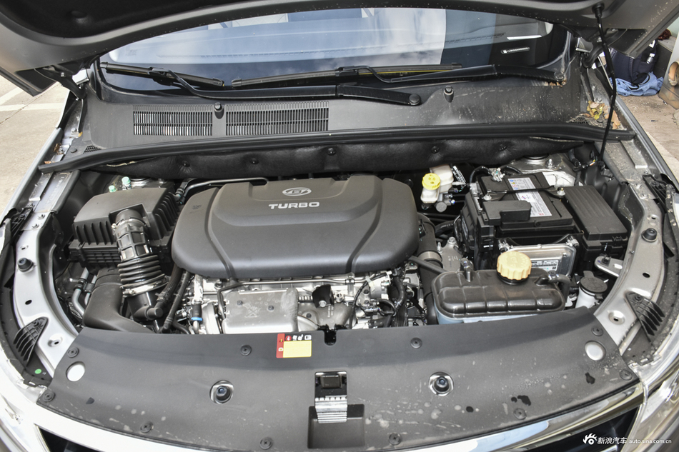 2019款宝骏730 1.5T自动旗舰型7座国V